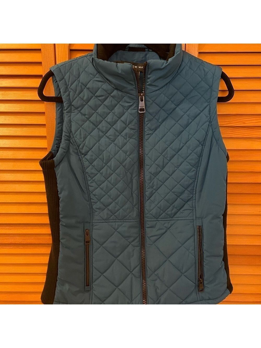 Andrew Marc Quilted Vest, Size M, Teal, Full Zipper, Side Knit Panels.